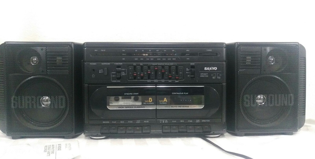 VINTAGE SANYO M W242K RADIO STEREO TWIN PLAYER CASSETTE RECORDER