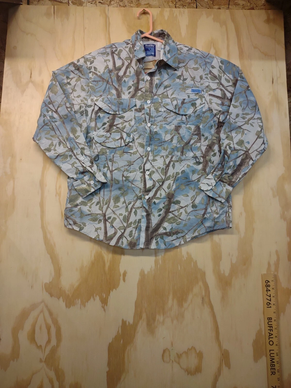 Real Sky Men's Fishing Shirt Medium Camouflage Long Sleeve Vented Outdoors 973