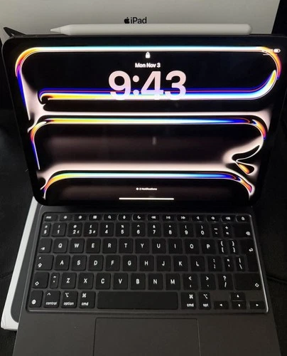 Apple iPad Pro M4 11” Wi-Fi 256GB Space Black, Pencil Pro ,Magic Keyboard