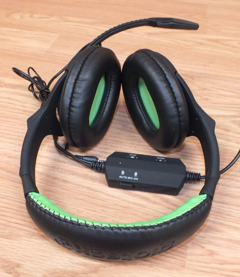 Genuine Gioteck Black & Green Wired Gaming Headset / Headphones **READ** - Image 3 of 4