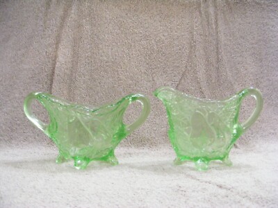 INDIANA GREEN DEPRESSION PEAR PATTERN FOOTED CREAMER AND SUGAR BOWL