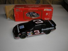 1992 Racing Champions 1/24 DALE EARNHARDT GM Goodwrench Chevy Lumina BWB BANK