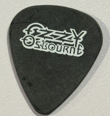 OZZY OSBOURNE ZAKK WYLDE SIGNATURE GUITAR PICK CONCERT LATE 1990s