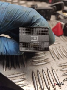 VW GOLF III 1H1 Windschutzscheibe Heizung Schalter 1h0959621b 1.90 26262441