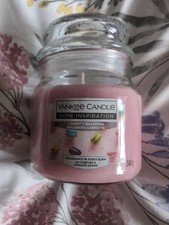 Image of Yankee Candle Confetti Macarons  Scent 340g Jar
