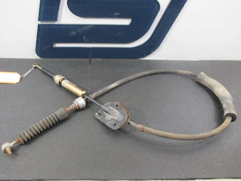 Cable de palanca de cambios selecto de engranajes de transmisión automática láser Plymouth 1992 (solo 1,8 L) Foto 2 de 4