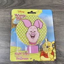 Classic Disney Winnie the Pooh Piglet Night Light w/Rotary Shade Circle