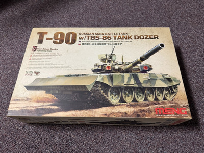 Meng Model 1/35 T-90 RUSSIAN TANK W/TBS-86 TANK DOZE BLADE