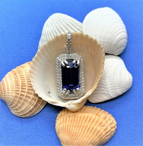 Certified 7Ct Heated Kashmir Sapphire Pendant In 18kGold Plated Sterling Silver