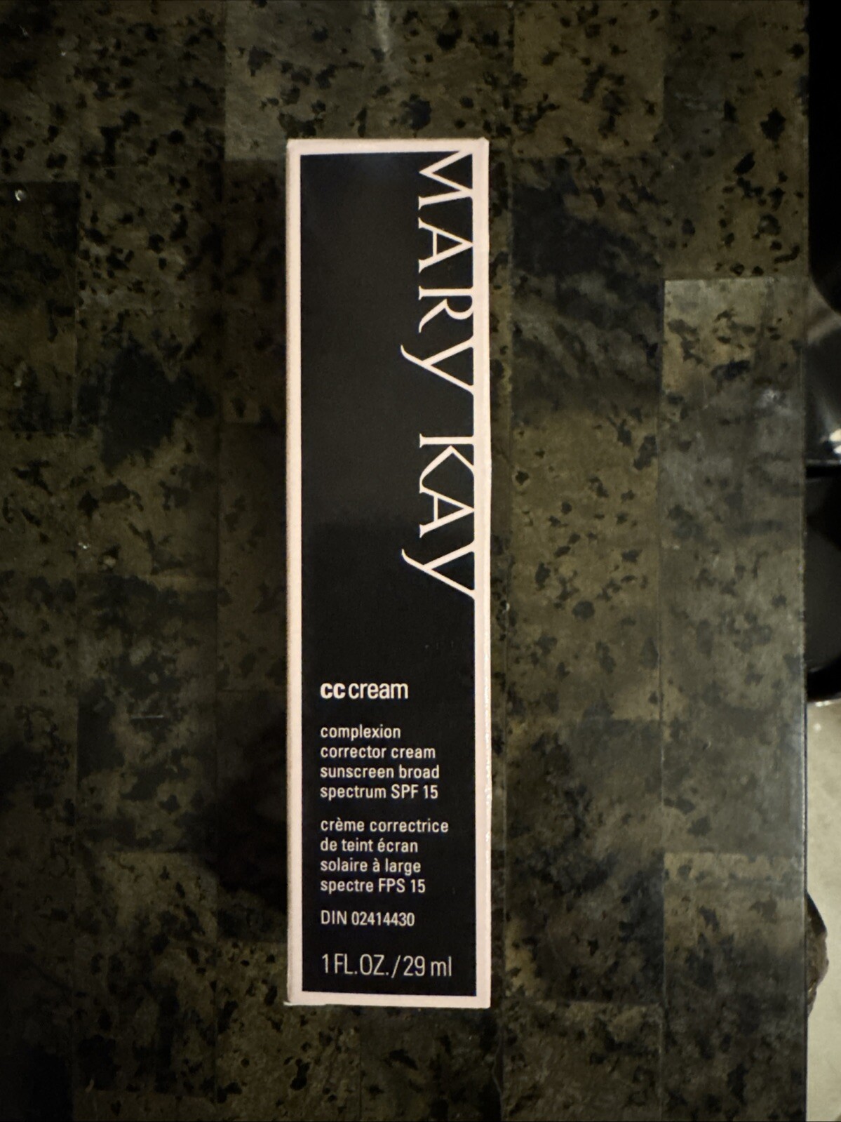 Mary Kay CC Cream Sunscreen SPF 15 Very Light