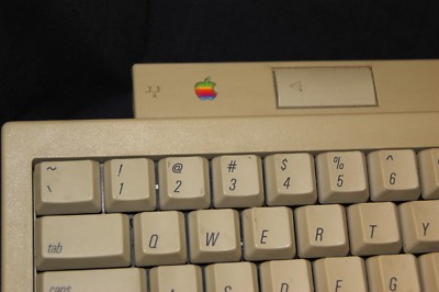 M0487 Apple ADB Keyboard II Mac M0487LL/A Macintosh working