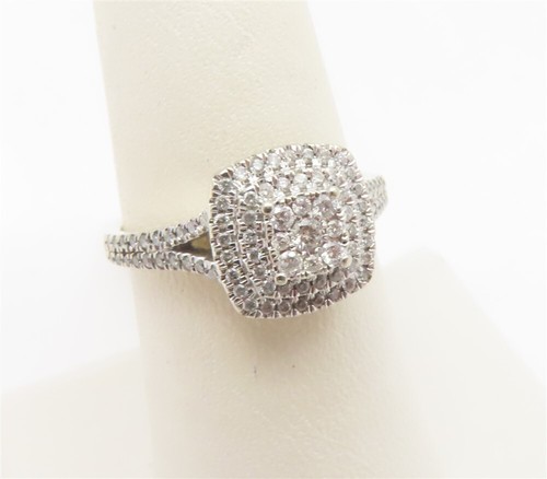 10k White Gold ~1/2CTW Diamond Halo Cluster Ring Size 7 - Picture 3 of 5