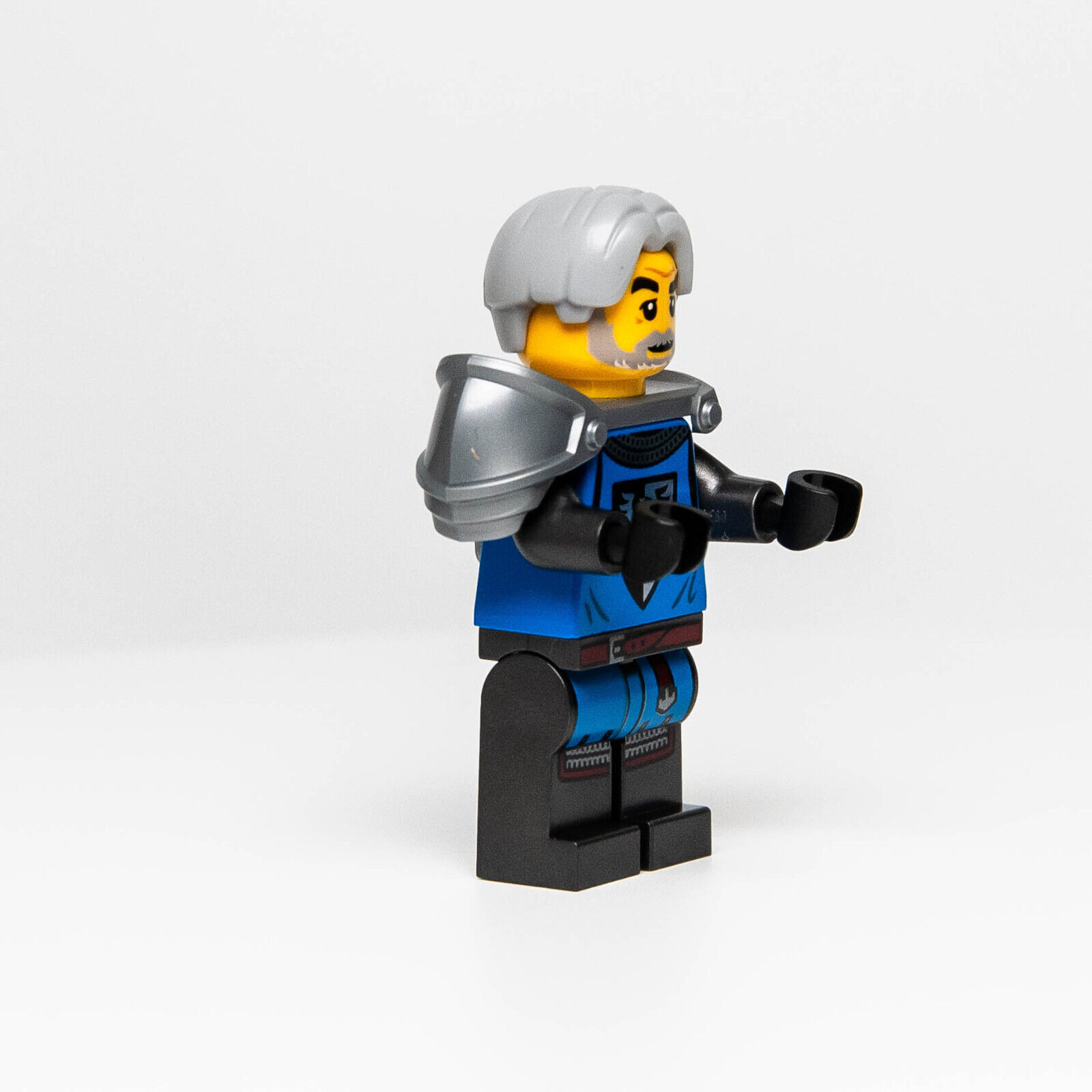 NEW LEGO Medieval Male Knight Minifigure (IDEA085) Black Falcon 21325