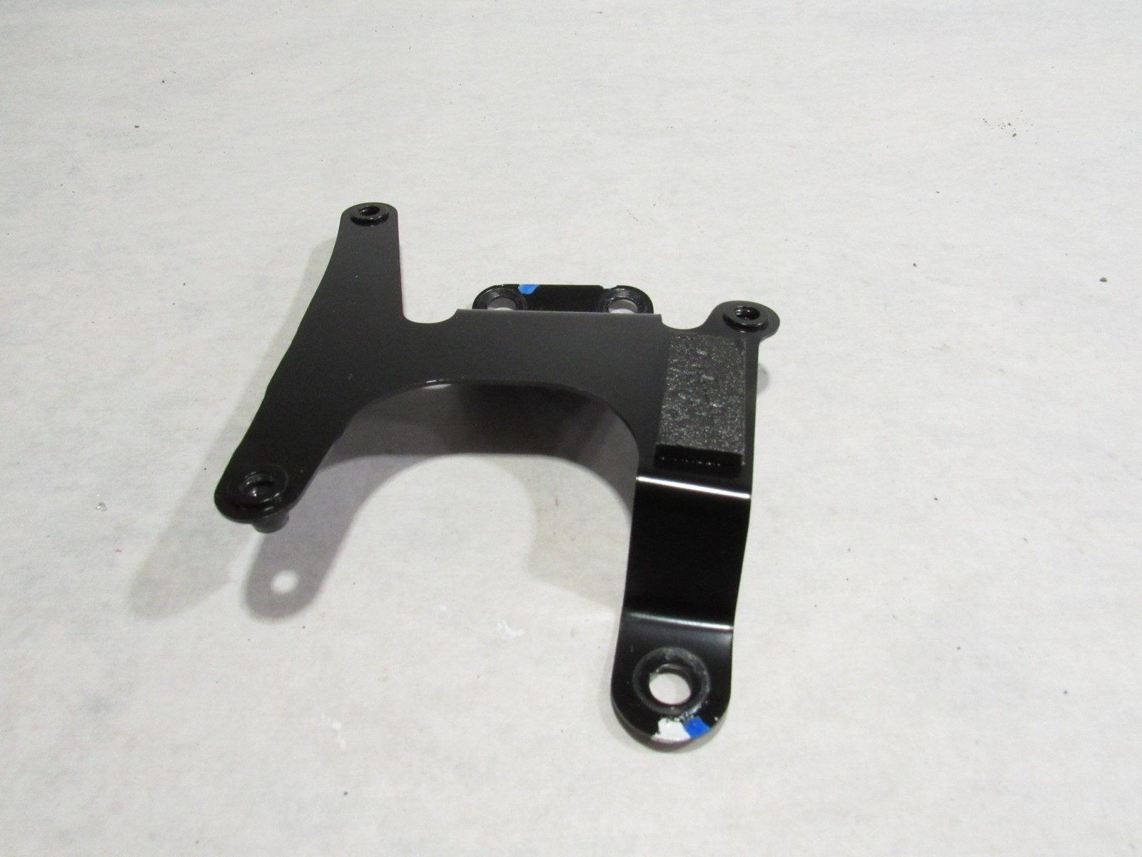 20-23 McLaren GT 2021 Front Left Driver Door Module Support Mount Bracket |:Y