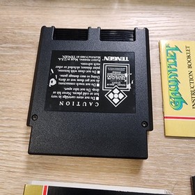 Gauntlet Nintendo NES Complete CIB W/ Poster MINT- NM CONDITIONS.