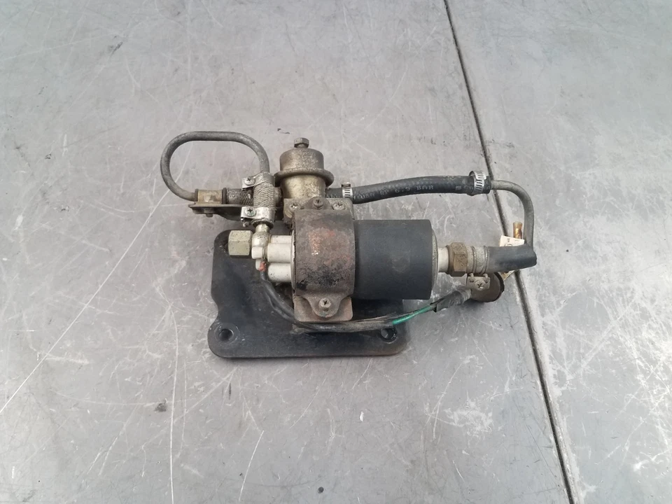 Nissan 280Z 1978 bomba de combustible/amortiguador #8939 Foto 2 de 4