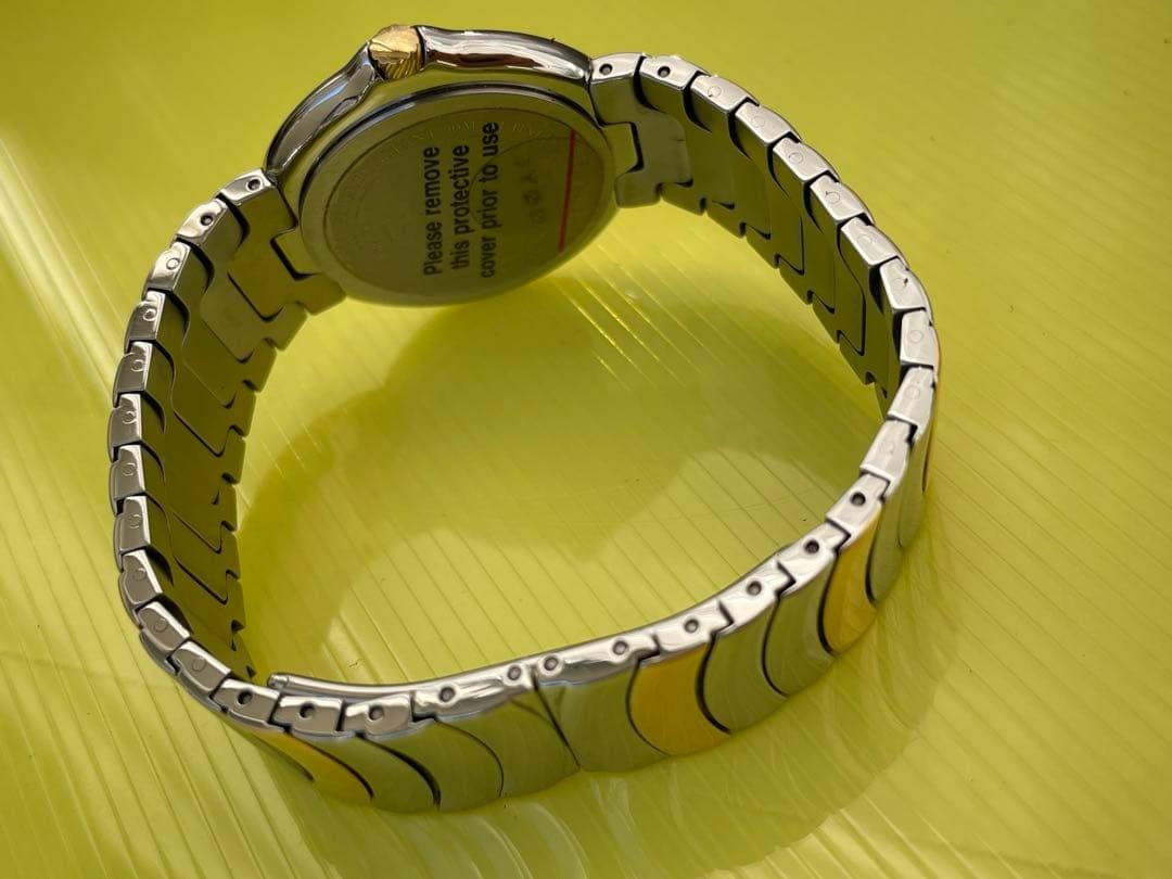 Dunhill 8001 Men's Gold SS Quartz Watch White Dial 35mm Excellent image 5