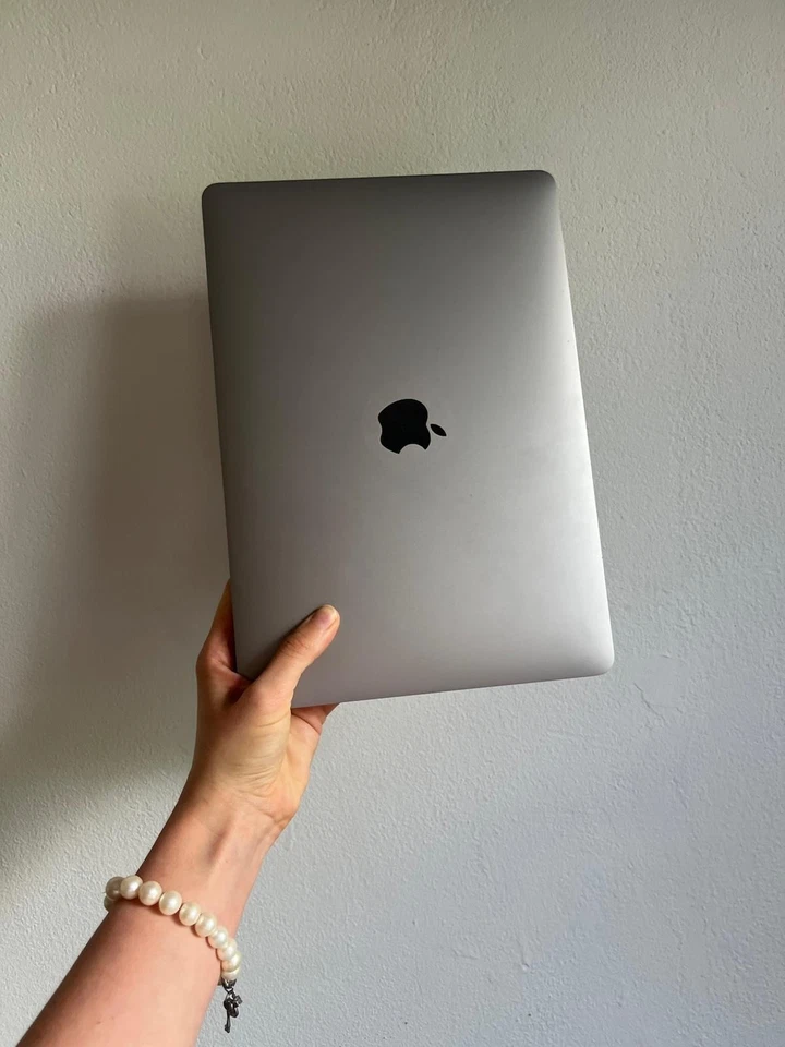 Apple MacBook Air 13" · i5 8th gen 3.6 GHz · 8GB · 128GB, Foto 4 von 5