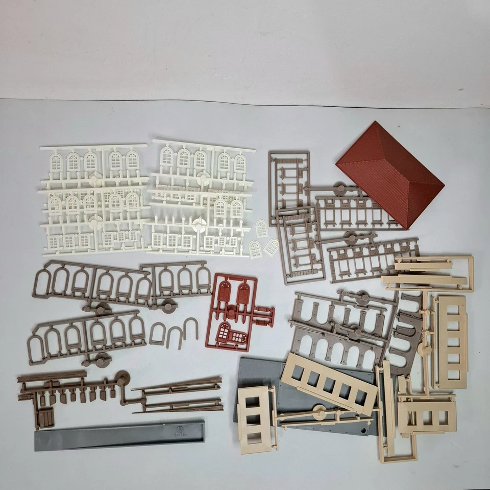 Model Power Police Station N Scale No. 1504 Model Kit Complete With Box - Immagine 2 di 4