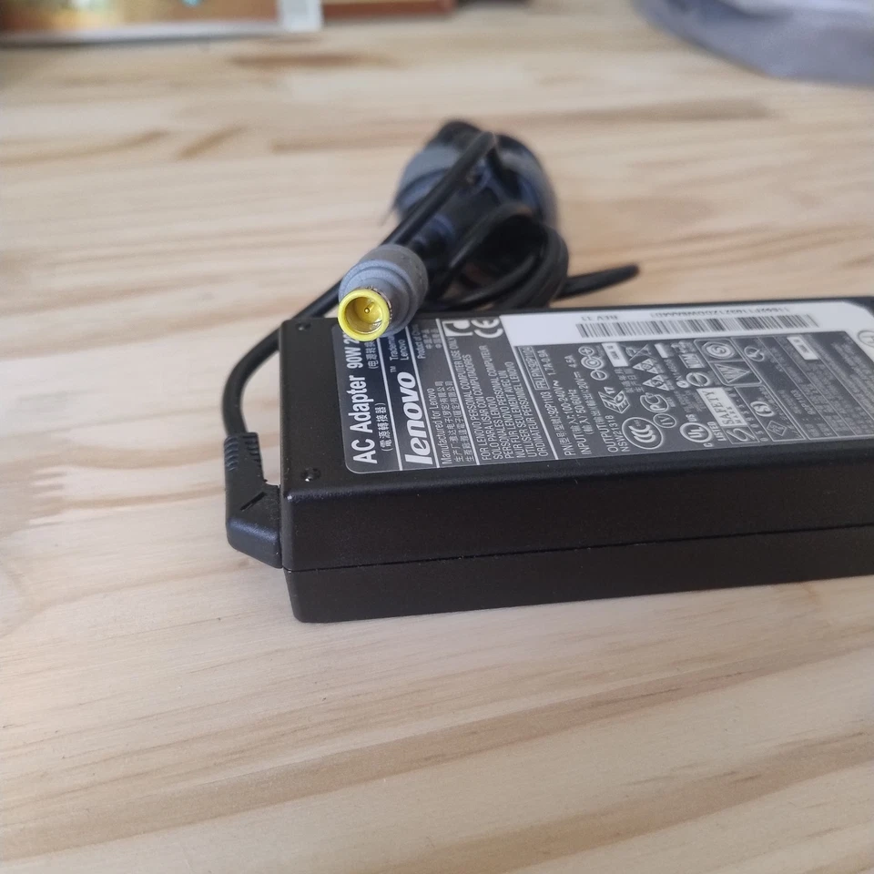 CHARGEUR LENOVO 92P1104 20V 4,5A 90W excellent état - Photo 3/3