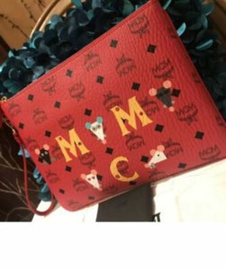 mcm wristlet pouch