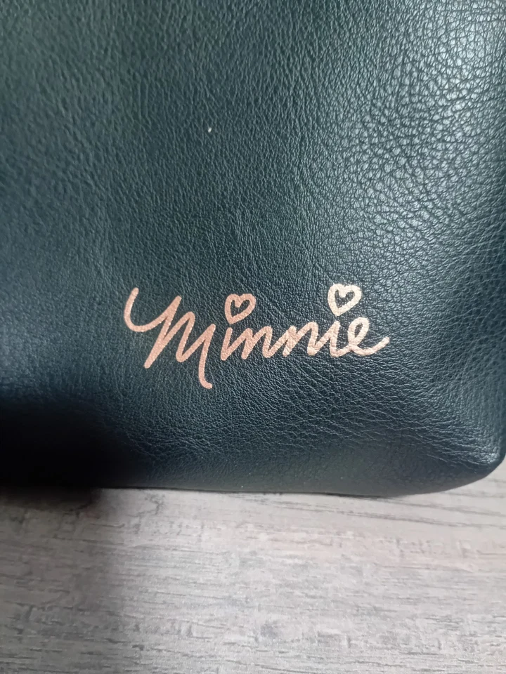 Disney Minnie Mouse Bow Detail Women's Make Up/Wash Bag - Image 2 of 4