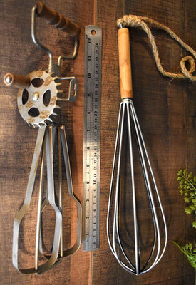 Vintage LOT Metal Hand Crank Egg Beater + Wire Balloon Whisk Set of 2 pcs
