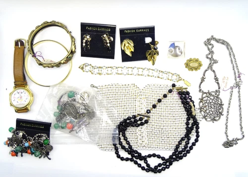 (x13) Vtg Costume Jewelry Collection Rhinestone Brooch Crystal Disney Watch - B1