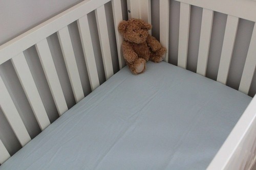 Cot Bed 100% Cotton Fitted/Flat Sheets - 2 Pack - Picture 4 of 5