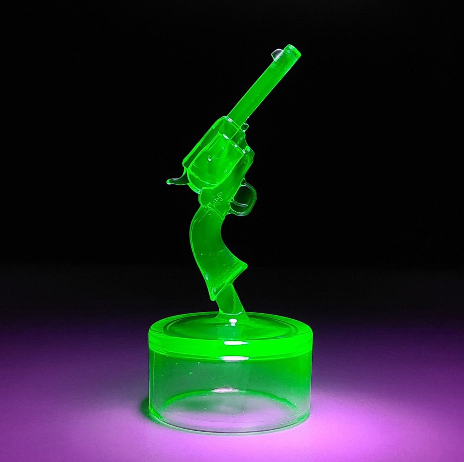 GREEN VASELINE GLASS URANIUM GLASS PISTOL / GUN, Depression Style, Blacklight eBay