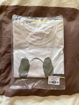 travis scott x fragment x kaws shirt (Verfügbar ab 11.12.21)