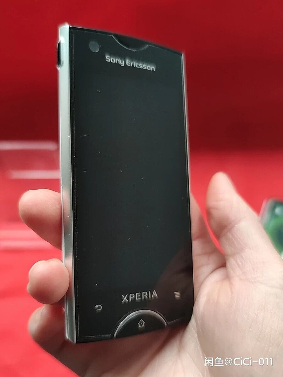 Sony Ericsson Xperia ray ST18i - 1GB - Black WHITE (Unlocked