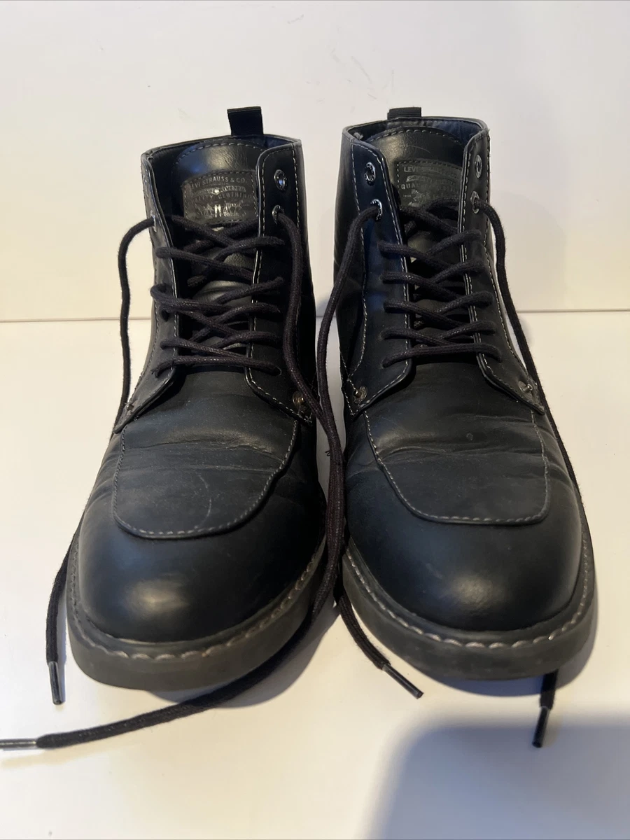 Levis shop carbon chukka