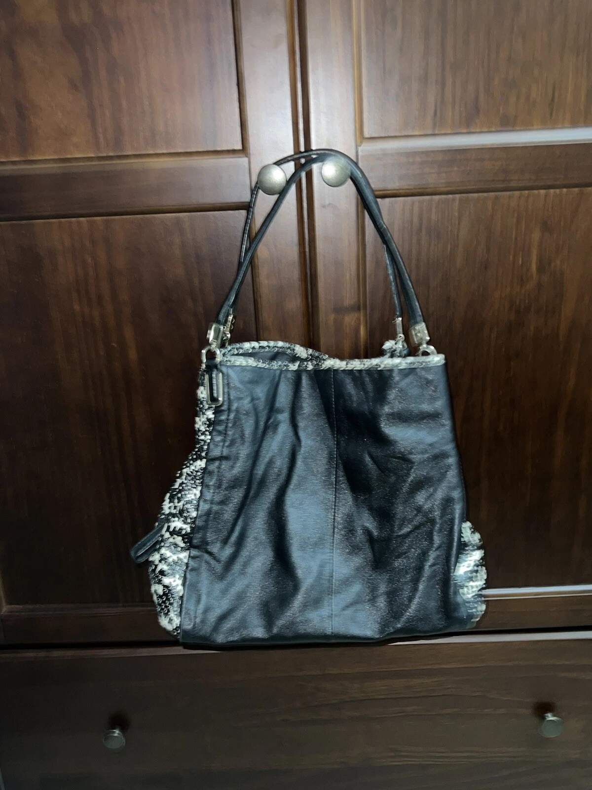 Borsa a tracolla Coach Madison Phoebe F35215 in pelle bicolore nera pitone