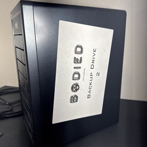 Promise Pegasus2 R8 24TB 8-Bay RAID Array MOVIE BODYD Backup Drive LESEN - Bild 3 von 10