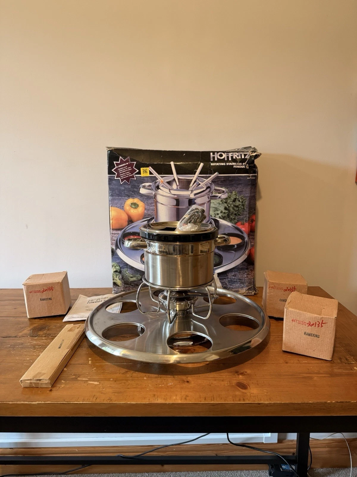Hoffritz Rotating Stainless Steel Fondue Set w/ Ramekins & Forks - New
Opens in a new window or tab