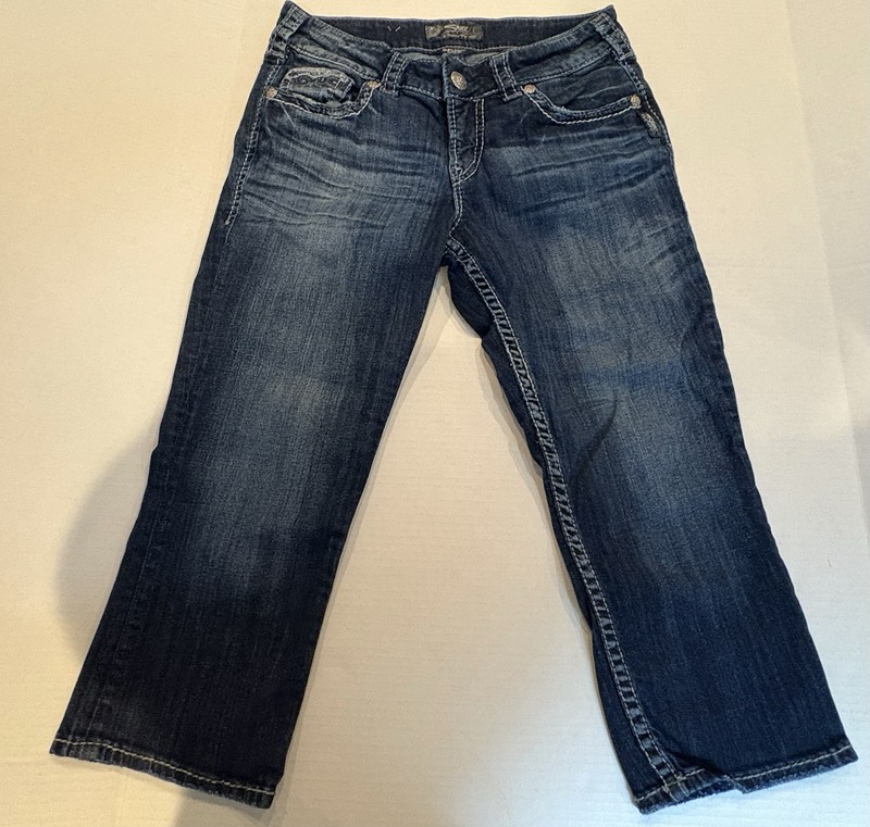 Women’s Silver Jeans Cropped Dark Wash Size 29