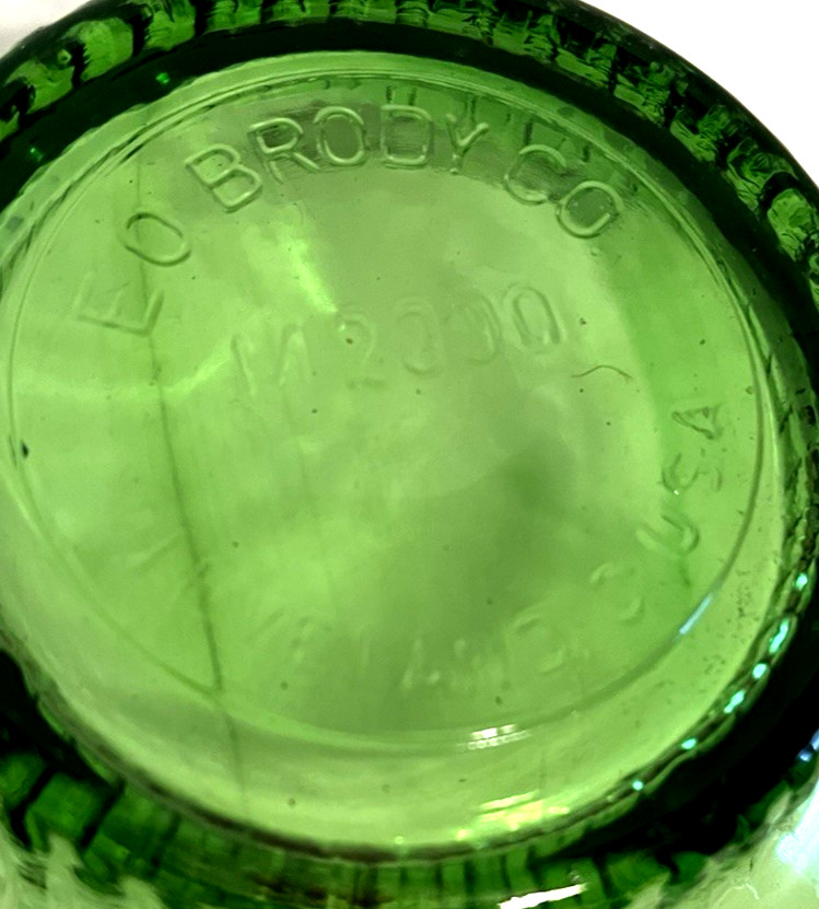 Vintage E.O. Brody Co. Depression Glass Forest Green Scalloped Bowl 6 ¾” M 2000