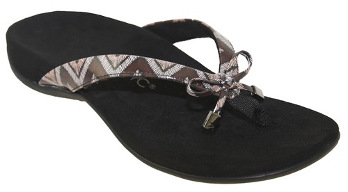 Vionic Women's Rest Bella II Toe Post Sandal Chevron Black