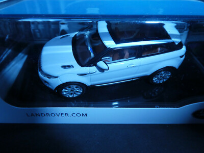 Land Rover Evoque 3 Türer in Fuji weiß Land Rover Händler IXOMODELS NEU 1:43 rd.