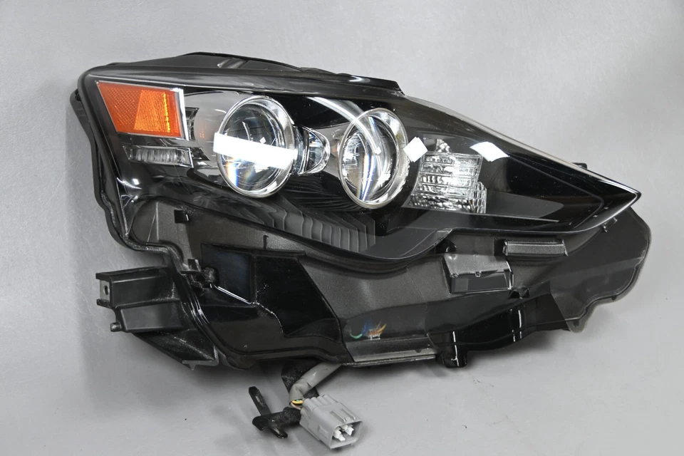 Faro LED desnudo para pasajero derecho Lexus IS IS250 IS350 2014-2016 OEM 14 15 16 Foto 2 de 4