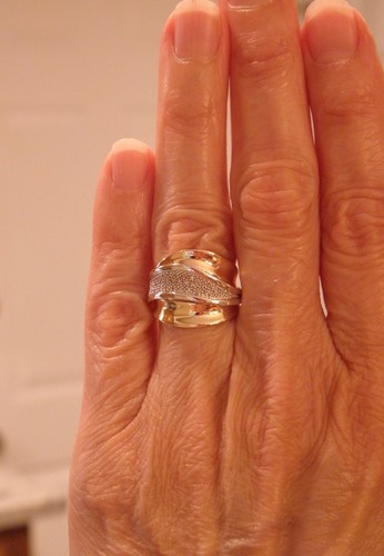 RARE QVC SOLID 14K POLISHED TRI-COLOR 1/10 cttw DIAMOND RING SZ 5 - EXC COND! - Picture 2 of 11