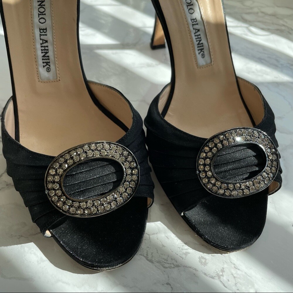 MANOLO BLAHNIK Signed RARE Collectors Item D'Orsay Black MANOLO BLAHNIK Signed RARE Collectors Item D'Orsay Black