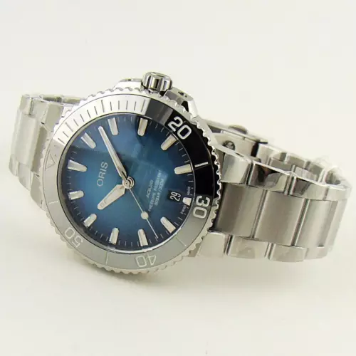New 2025 Oris Aquis Date Oceanic Blue 39mm 01 733 7732 4155-07 8 21 05PEB