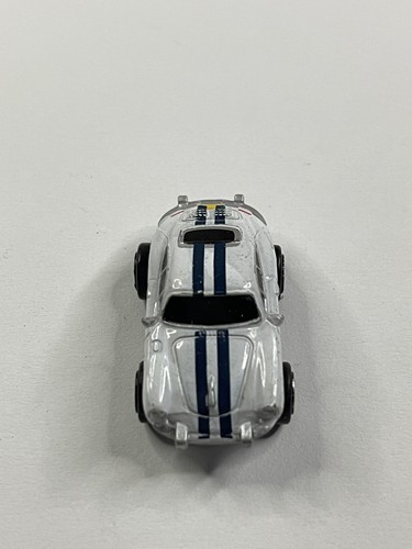 Micro Machines 1994 #8 Porsche 356 Coupe Speedster 944 911 928 Mint off the card - Picture 3 of 22