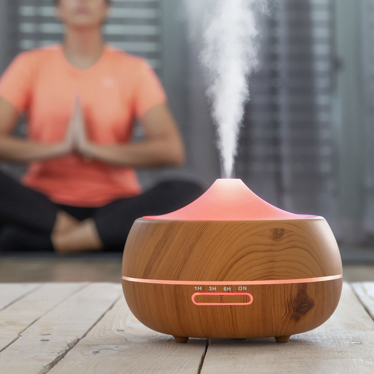 Humidificador difusor de aroma con multicolor LED efecto madera InnovaGoods