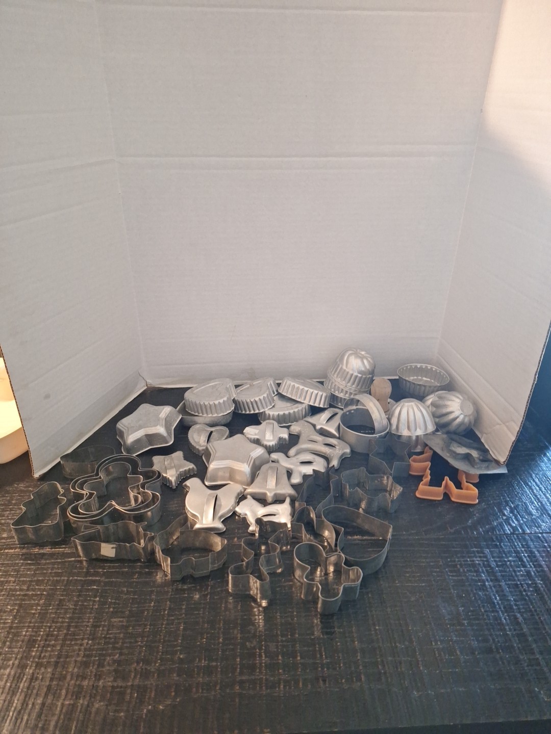 Large Bulk -vintage metal cookie cutters biscuit cutters small heart jello molds