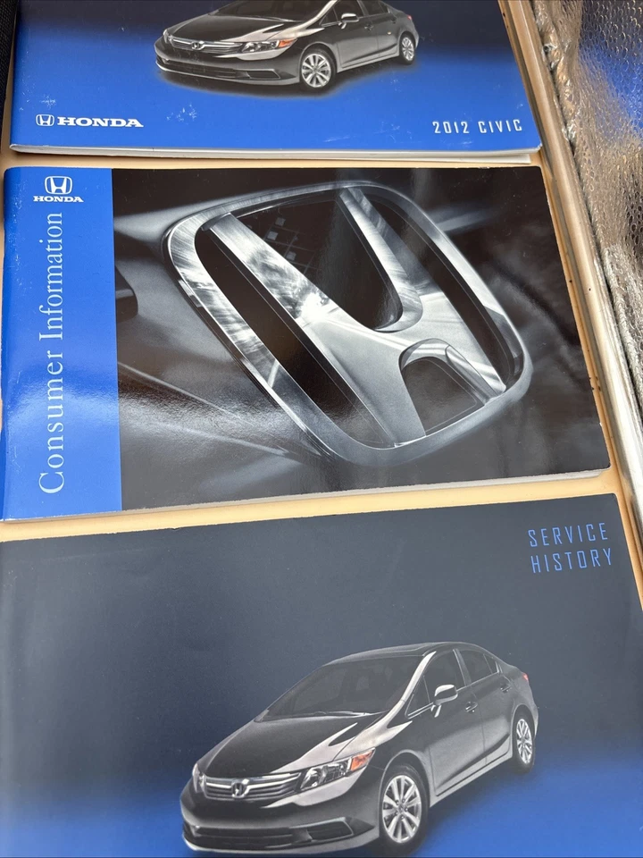 Honda Civic 2013 cupé manual del propietario información del consumidor con estuche incluido Foto 4 de 4