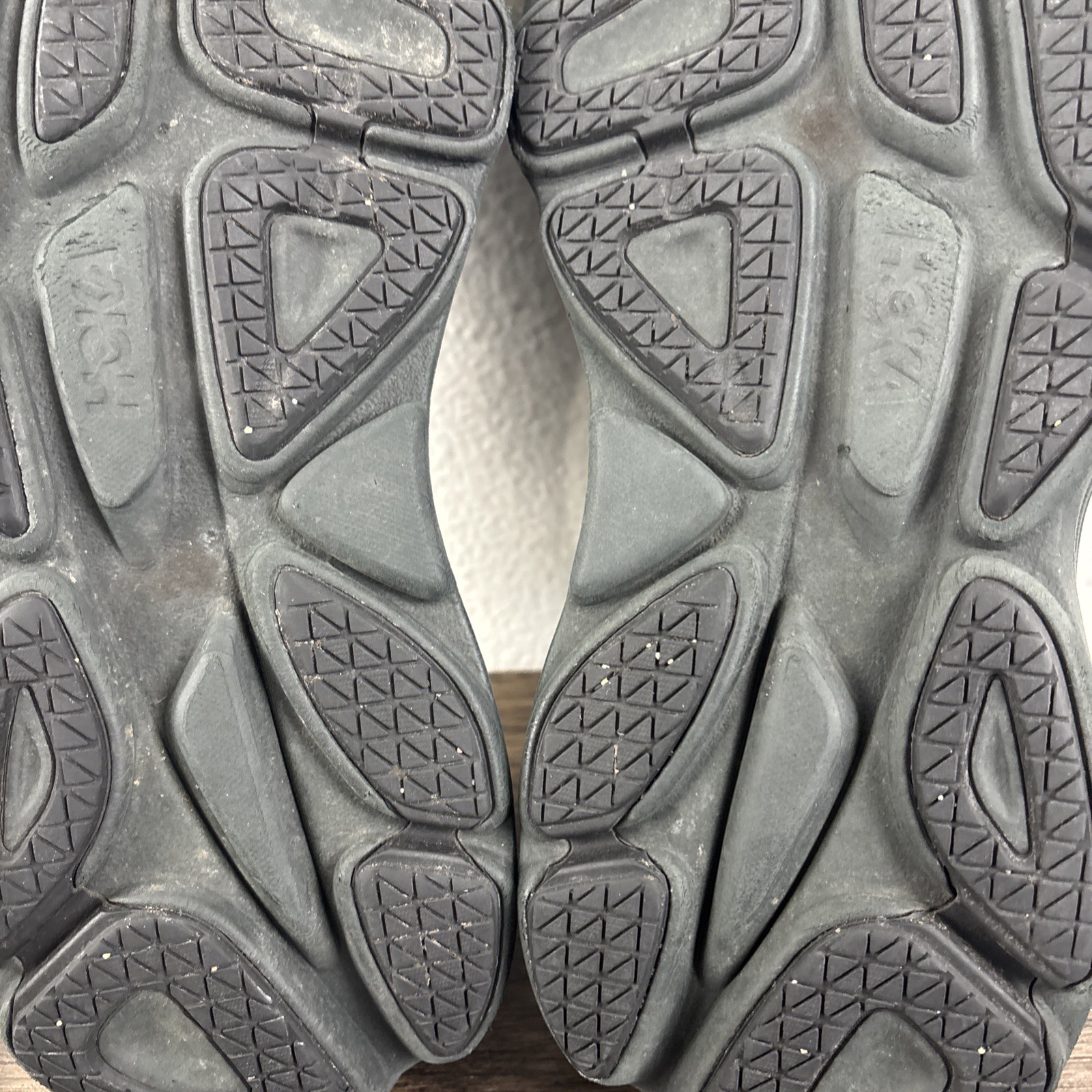 Hoka One One Bondi 8 Triple Black Running Shoes Women’s Size 10D Wide Sneakers thumbnail 13