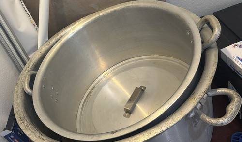 Large Aluminum Commercial Stockpot with Handles